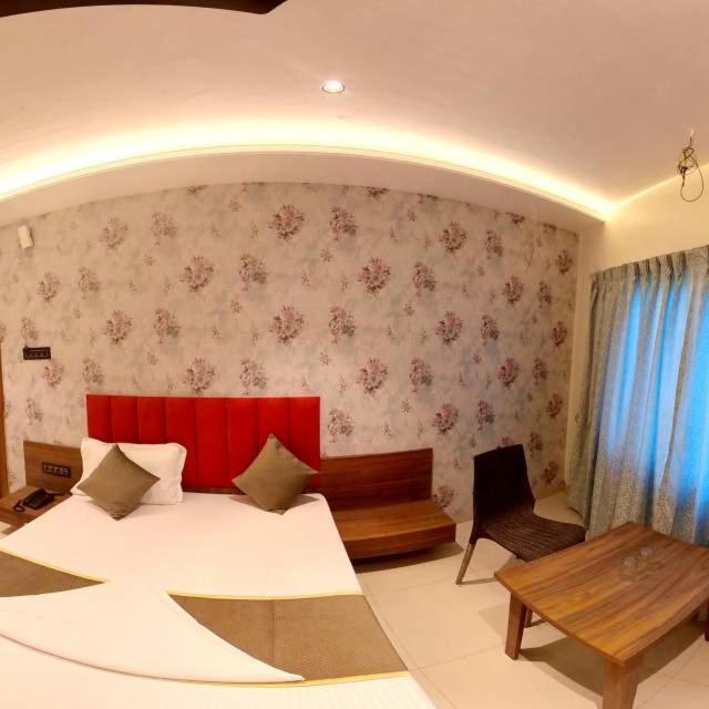 Hotel India Gate Narhe, プネ エクステリア 写真