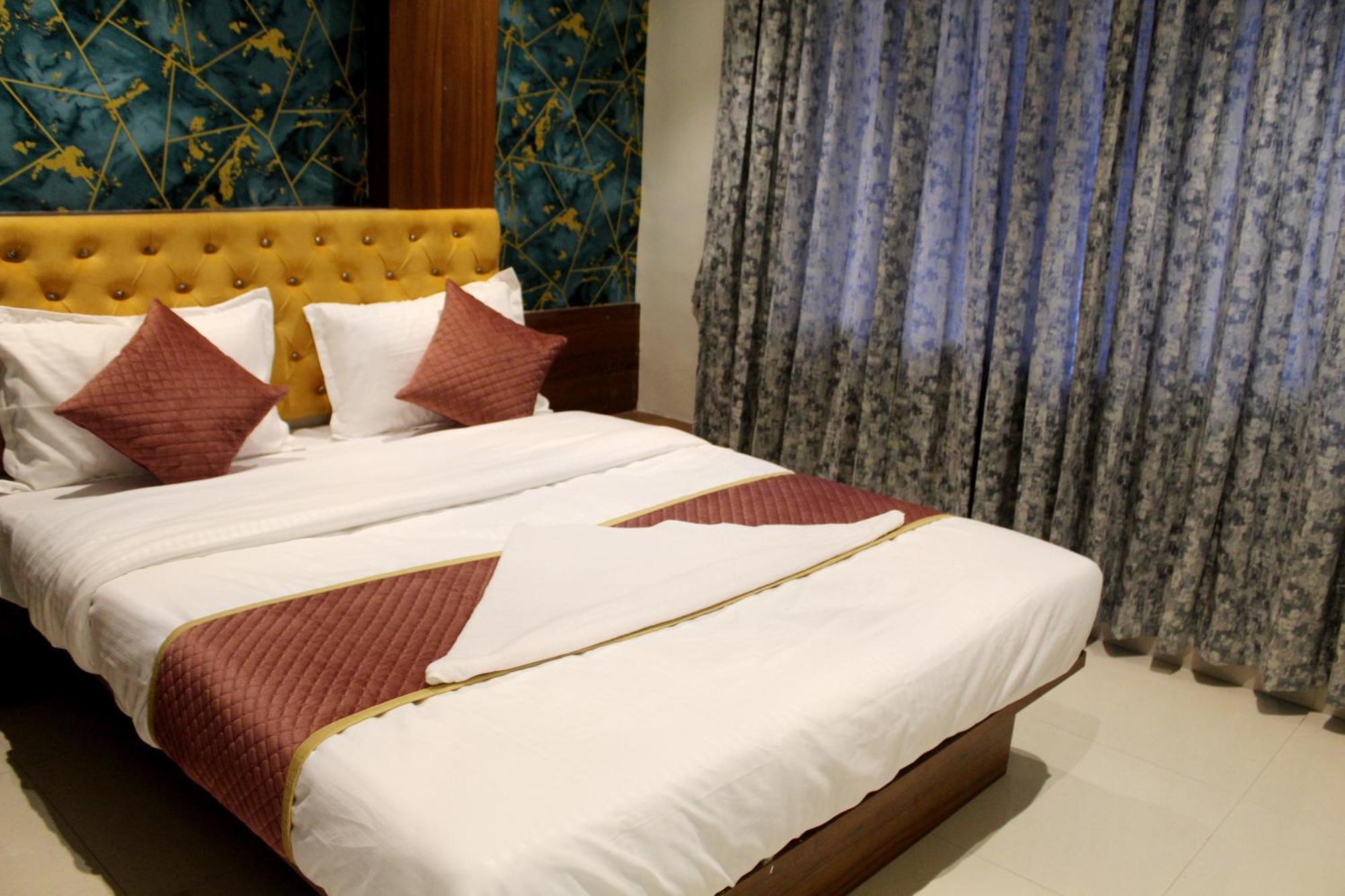 Hotel India Gate Narhe, プネ エクステリア 写真