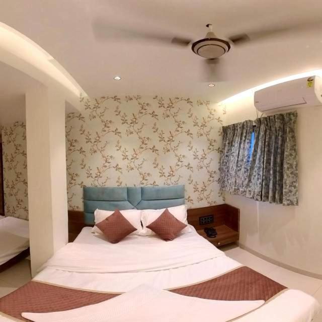 Hotel India Gate Narhe, プネ エクステリア 写真