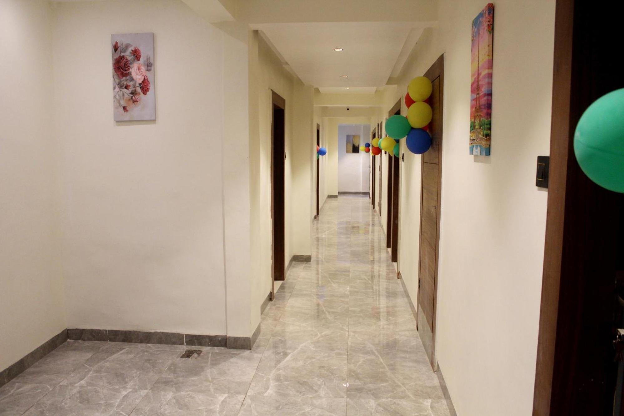 Hotel India Gate Narhe, プネ エクステリア 写真