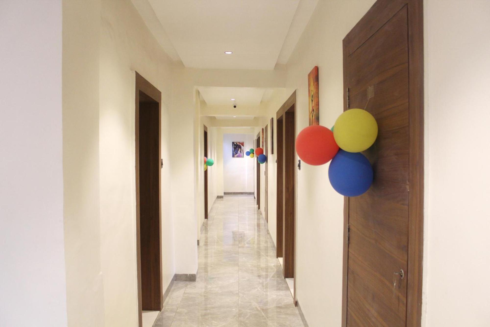Hotel India Gate Narhe, プネ エクステリア 写真